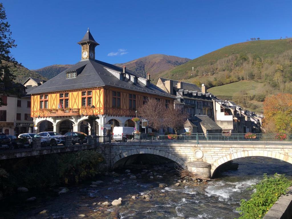 Agreable Maison Au Centre D'Arreau Pour 8 Pers Luaran gambar